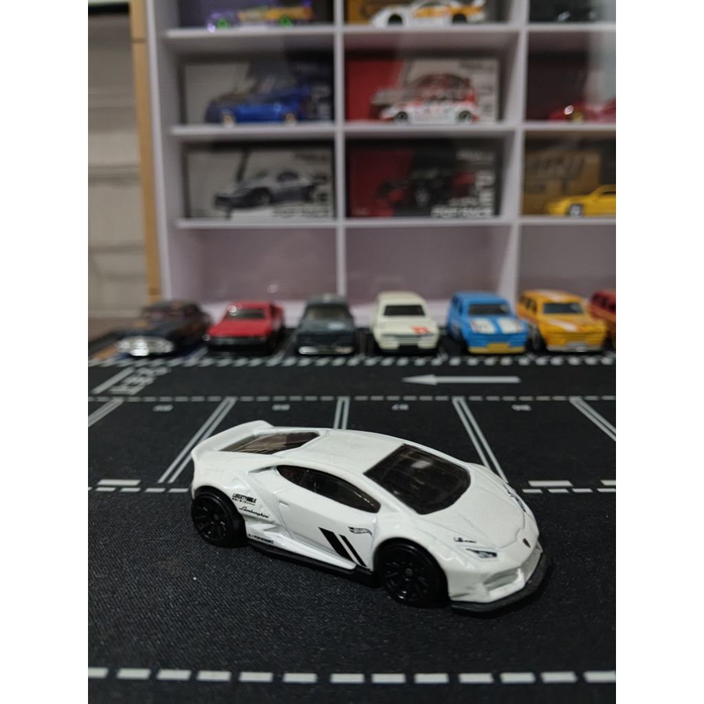 Hot Wheels Loose Lamborghini Huracan LBWK