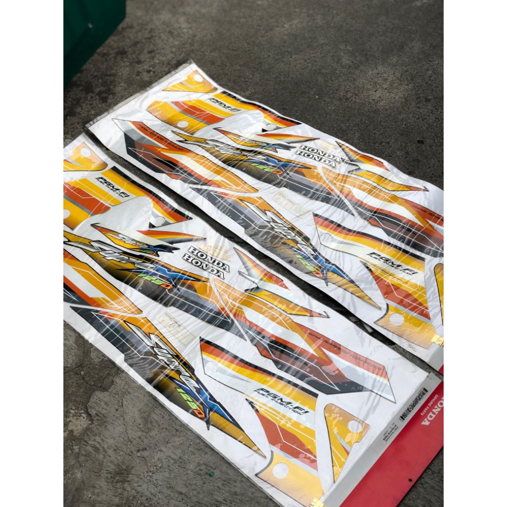 871X0-KTM-780ZA striping supra x 125D old pgm-fi injeksi original ahm hitam orange oren