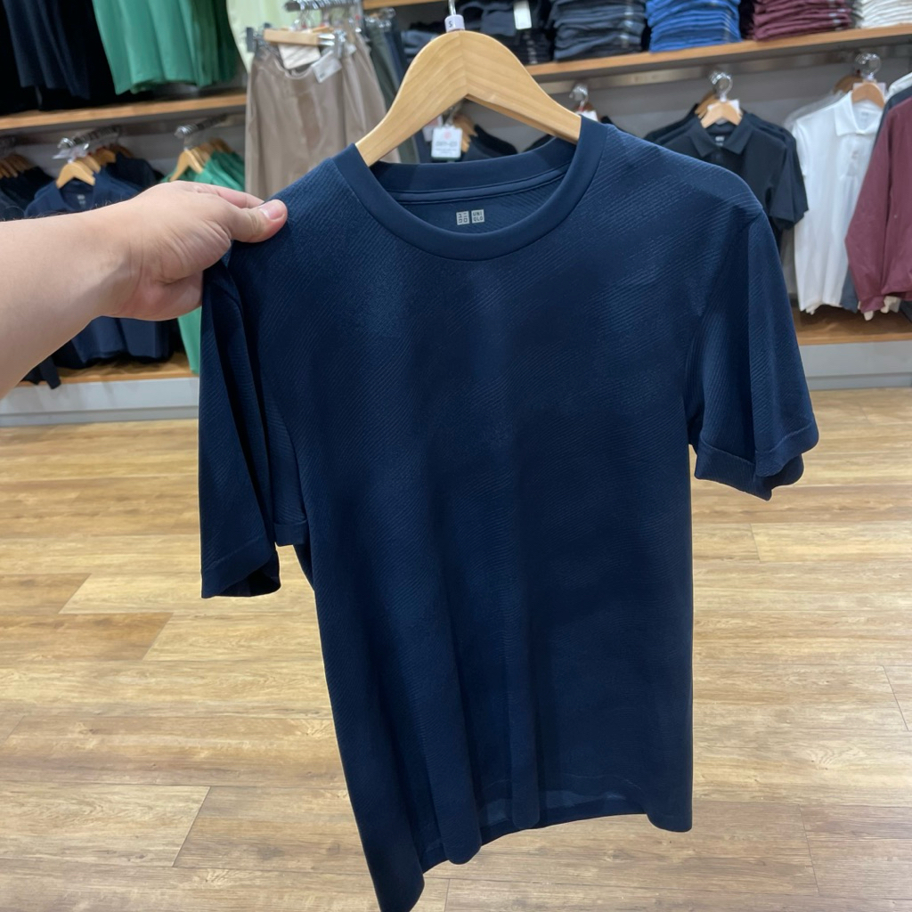 Tshirt Uniqlo Man DRY EX motif 68 blue