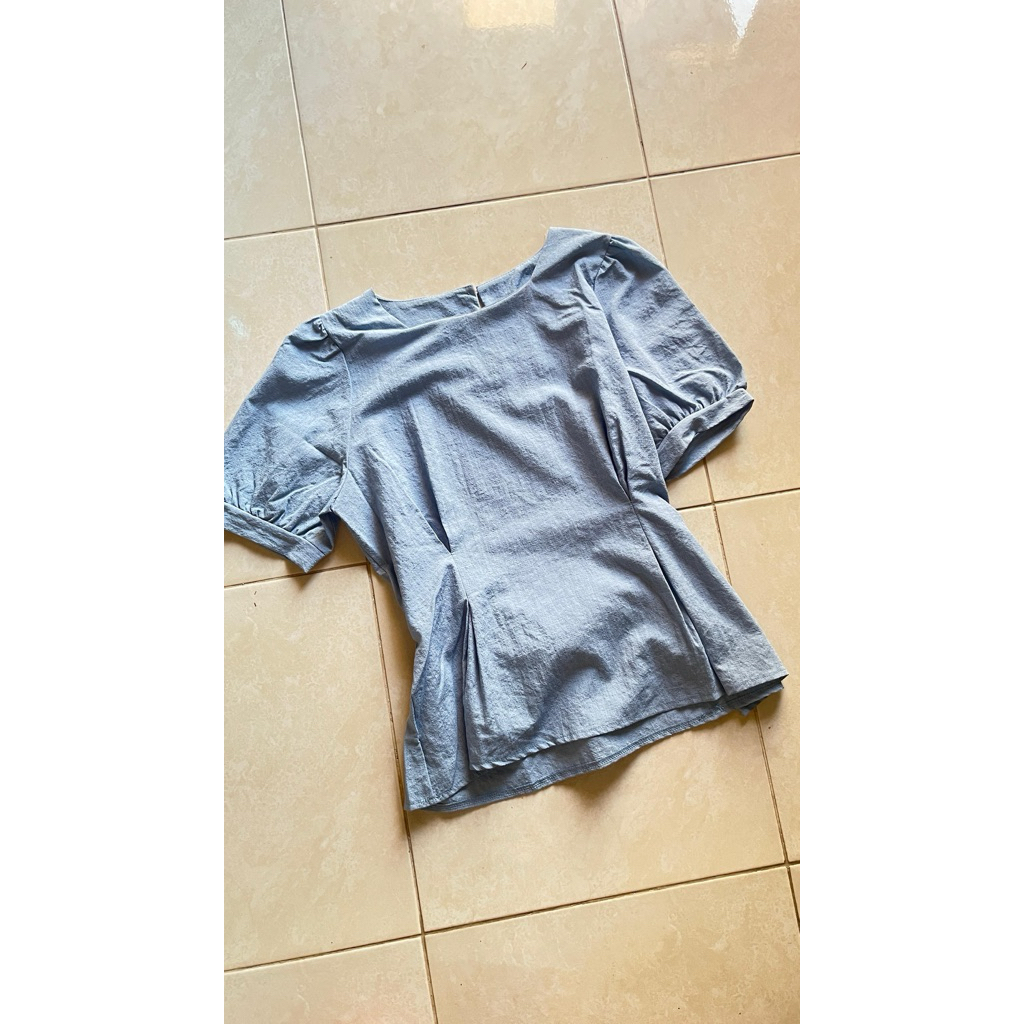 Blouse biru muda