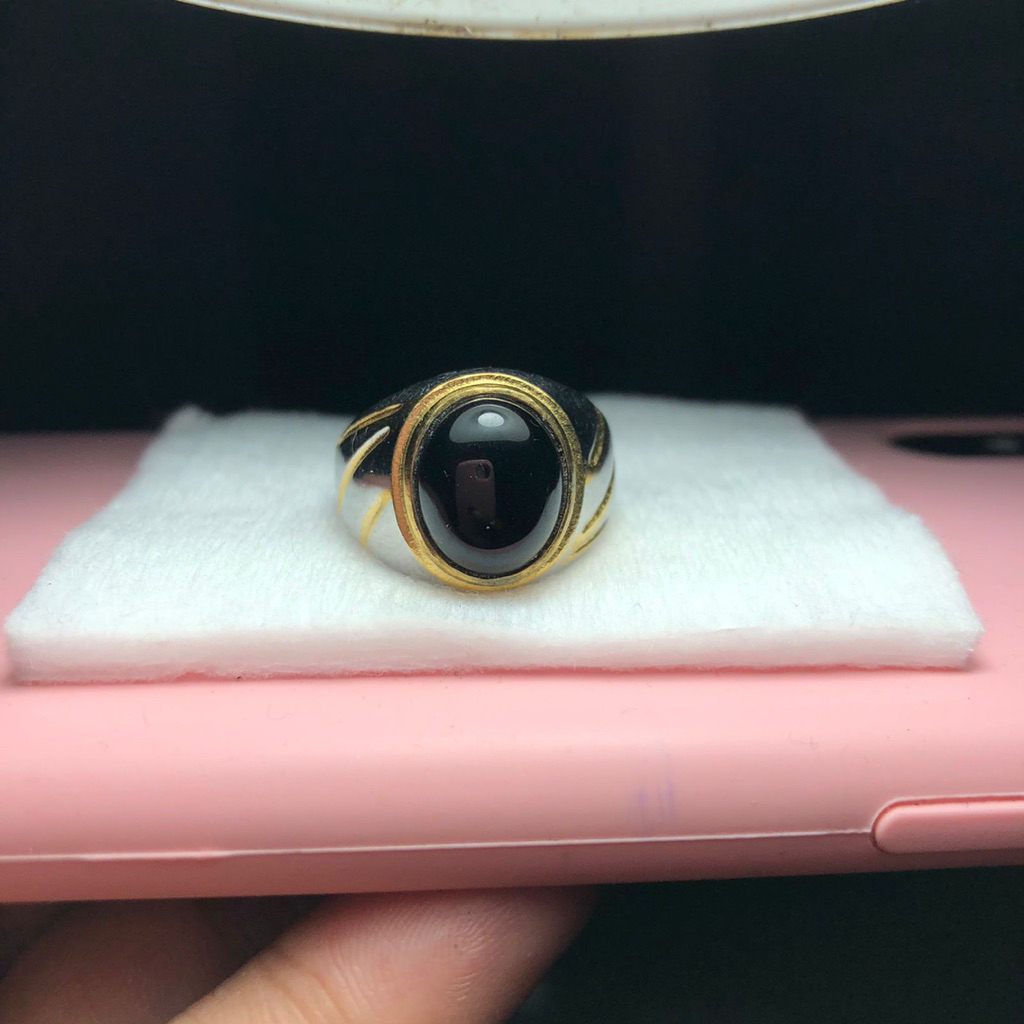 Cincin Batu Delima Hitam Natural dari Kalimantan