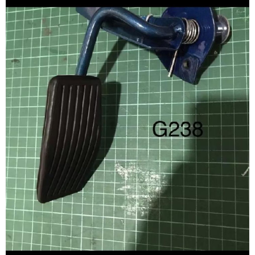 Pedal gas L300 diesel mb 181313