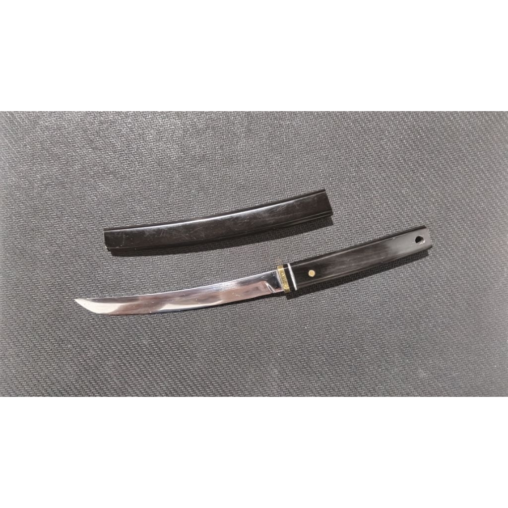 Pisau mini Tanto