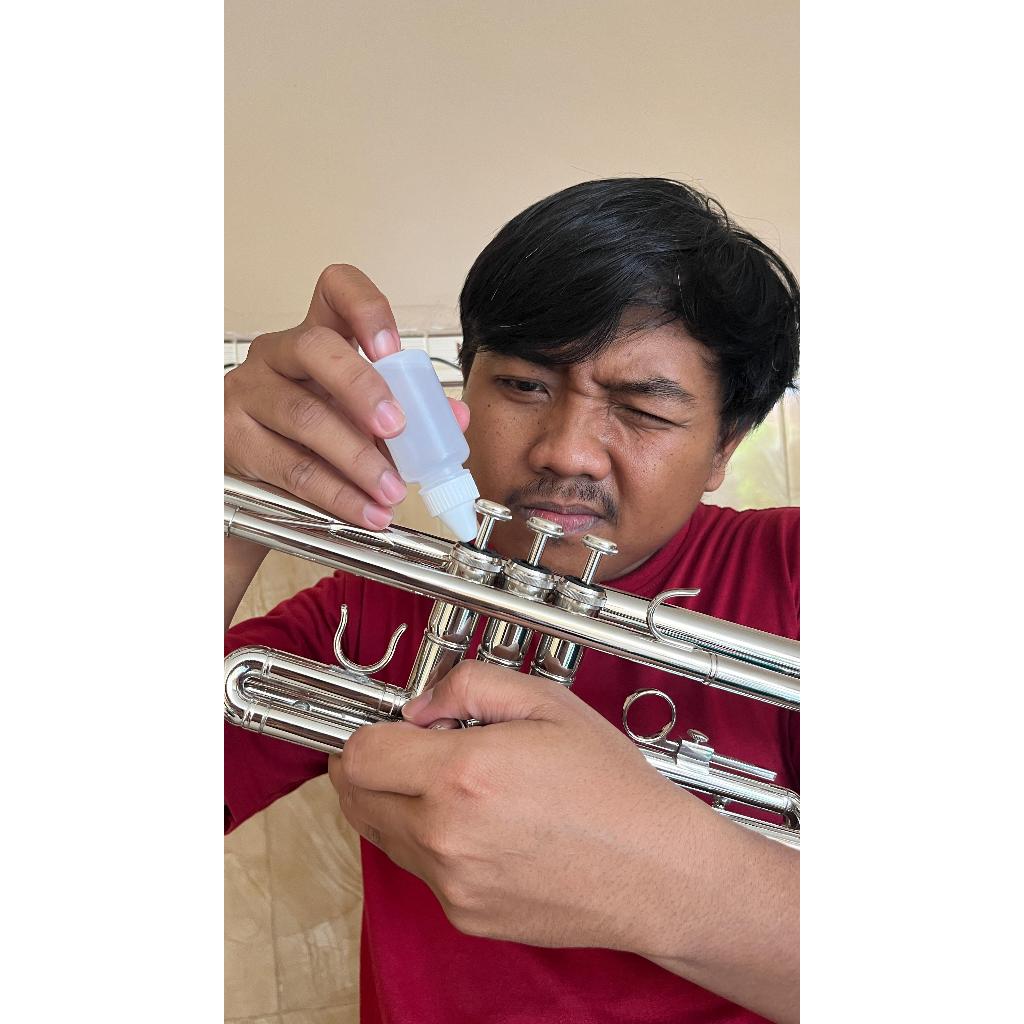 Minyak Terompet IMPORT Drumband Marching Band Trumpet Valve Oil Saxophone