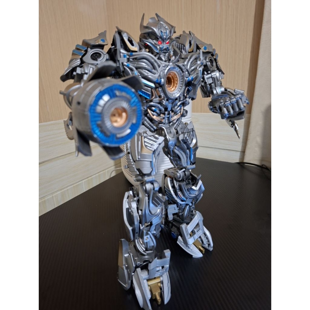 Galvatron FL 01 BMB Transformers
