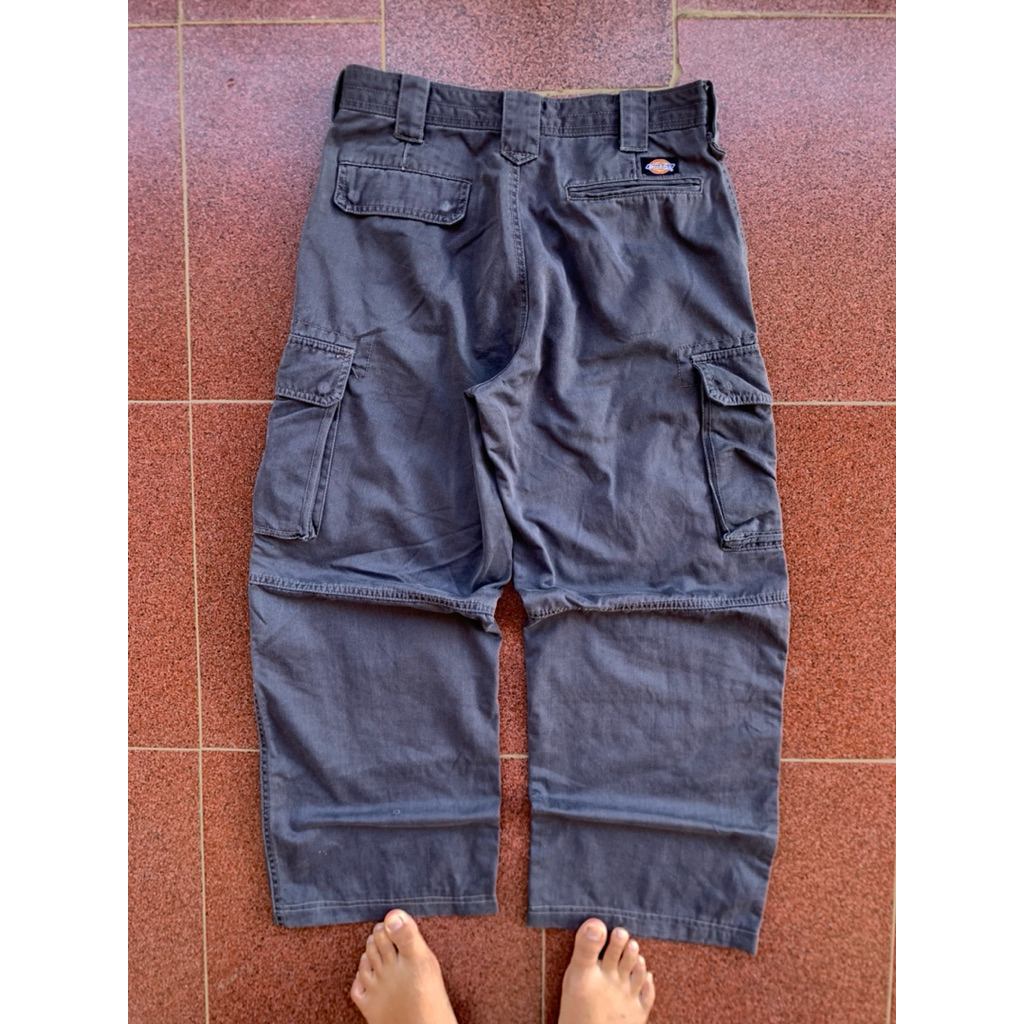 [preloved] celana panjang cargo pria dickies second - bekas