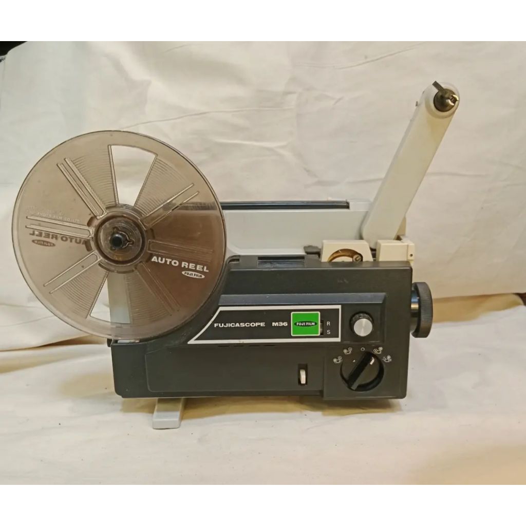 Proyektor Jadul Fujicascope M36