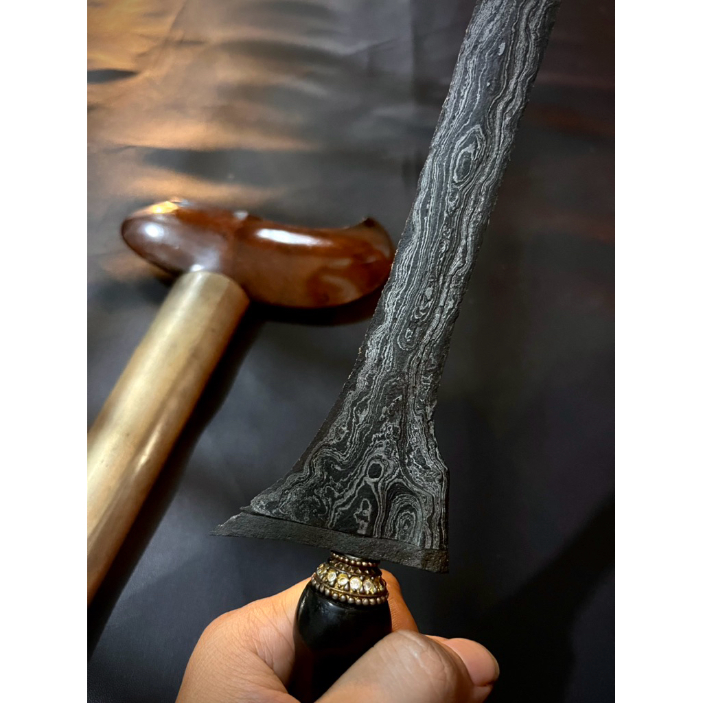 keris sepuh dapur brojol, gonjo wulung, pamor kulit semangka, wengkon isen, sandangan gayaman solo, 