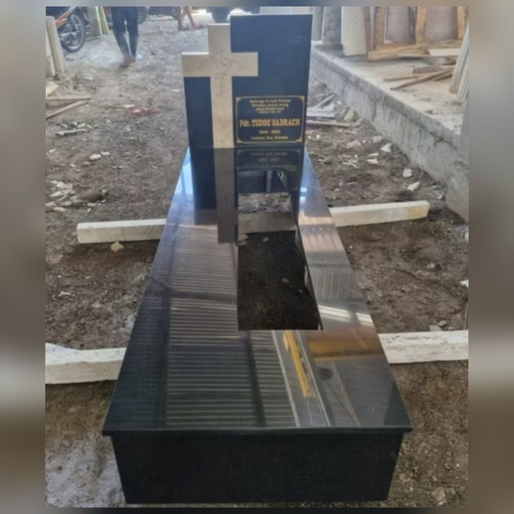 Kijing Makam Kristen Granit Hitam Asli Batu Alam
