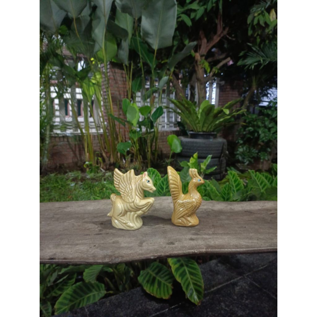Patung Keramik Ayam