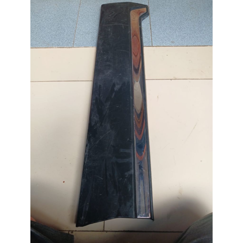 moulding pintu depan kiri crv turbo