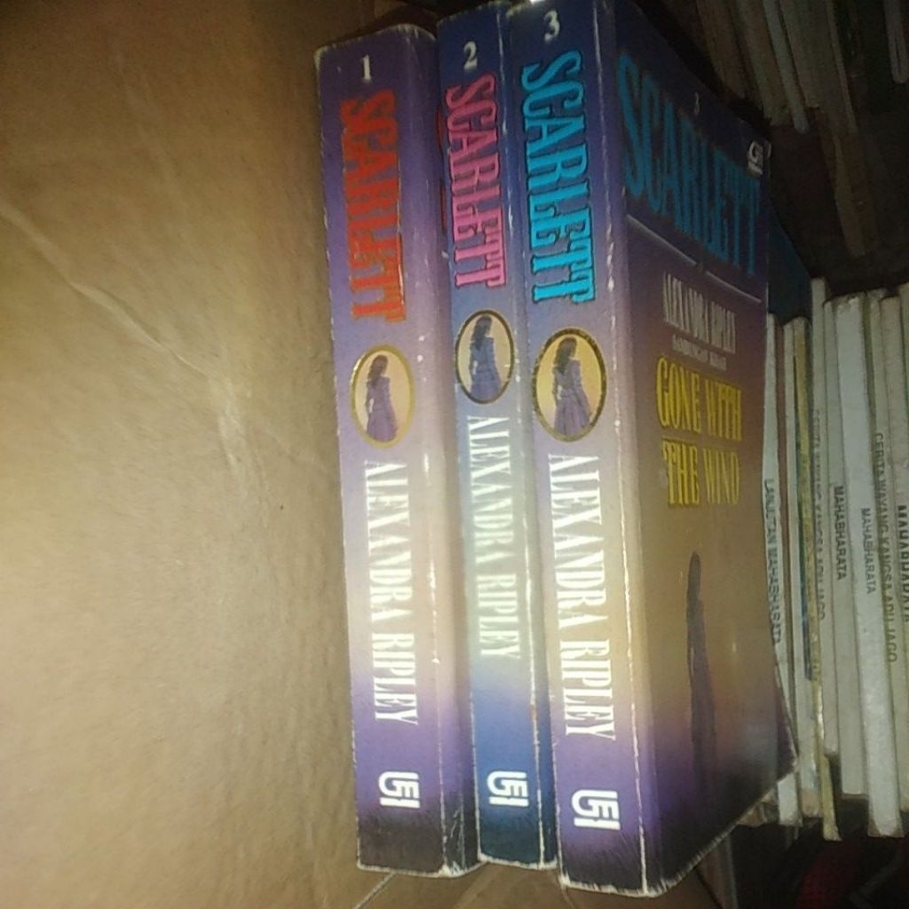 SCARLET GONE WITH THE WIND Novel