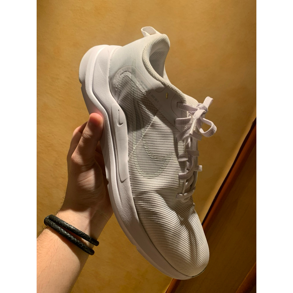 Nike Revolution 7 Running Shoes White US 9 Size 42.5 27cm Used Nike road Running Reflective Sepatu L