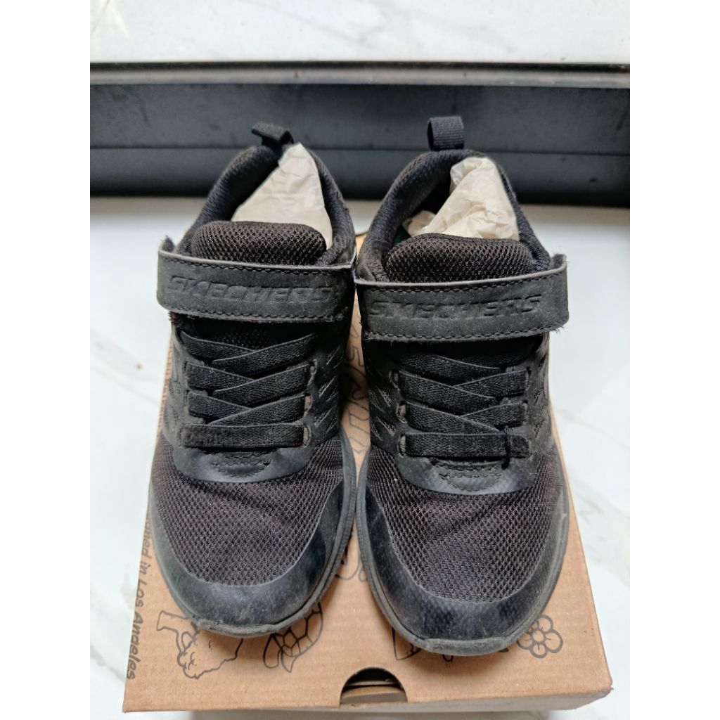 Skechers sepatu anak sekolah warna hitam preloved second