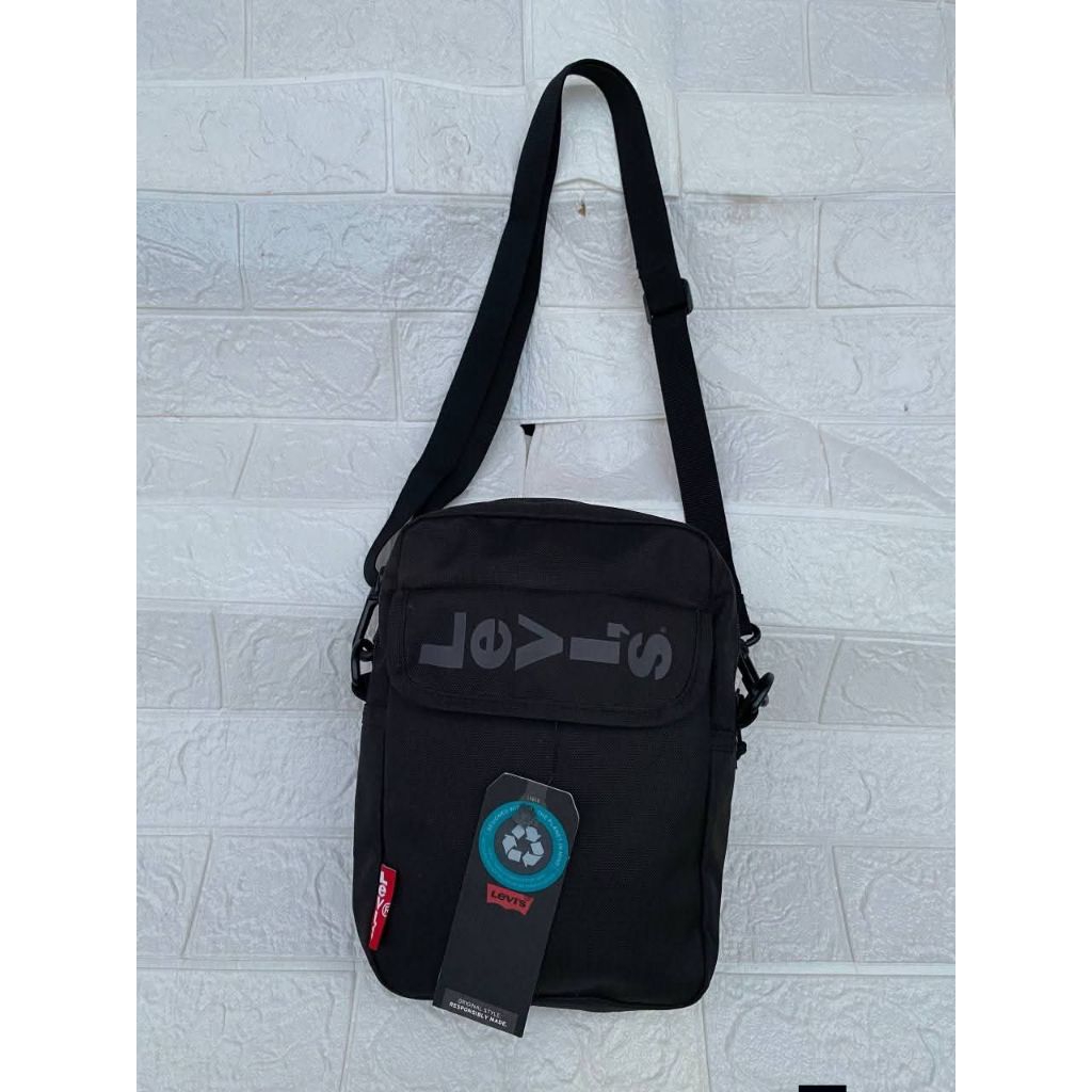 LEVI'S Mini Crossbody Sling Bag BNWT / Ex Display
