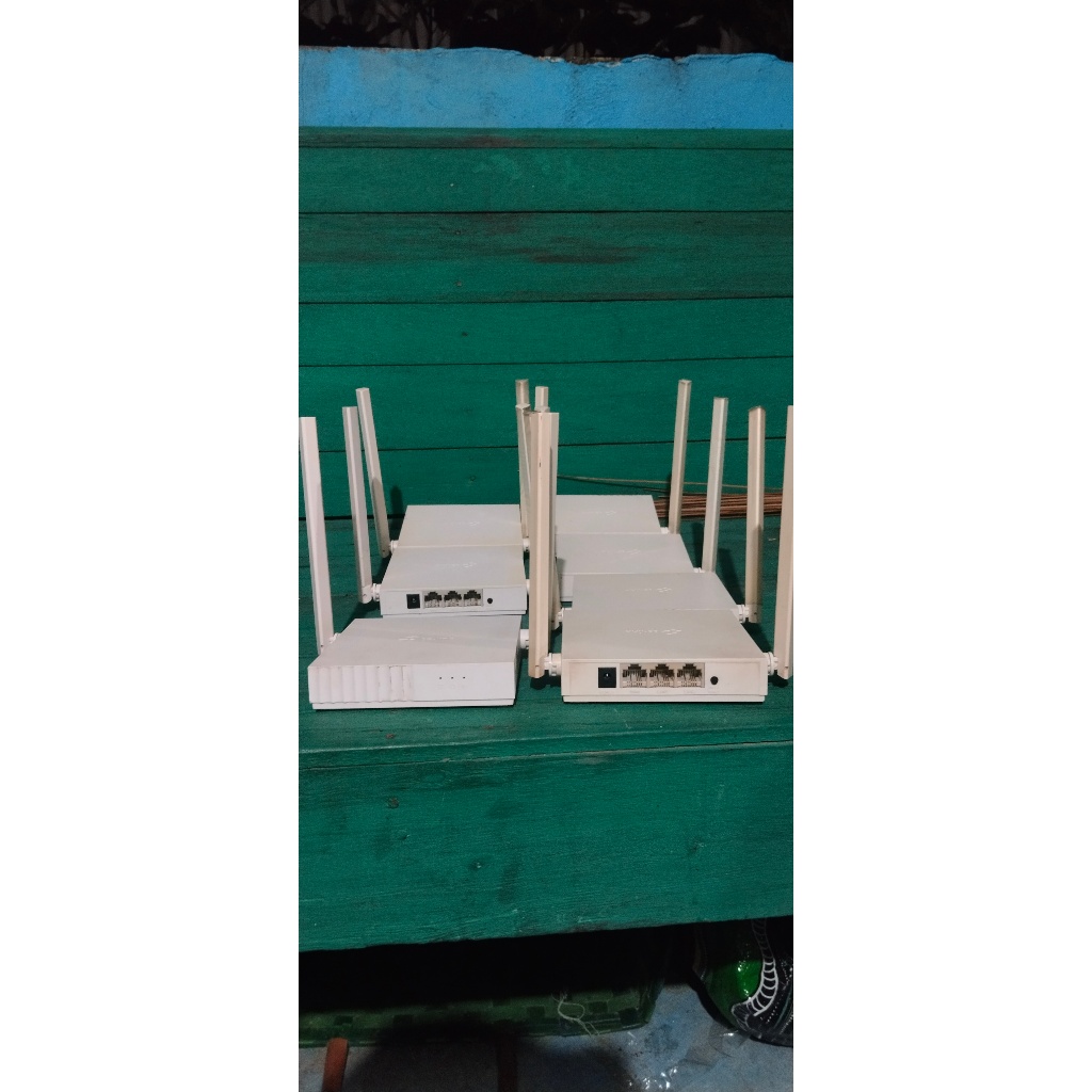 ROUTER BEKAS TP-LINK TL WR820N + ADAPTOR