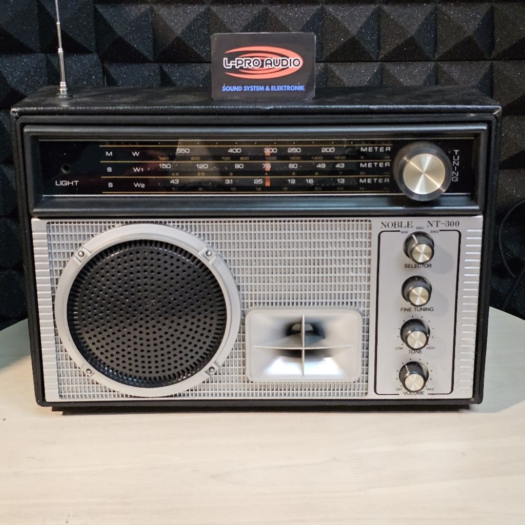 Radio NOBLE NT-300  jadul antik Clasik gelombang SW dan MW NOS