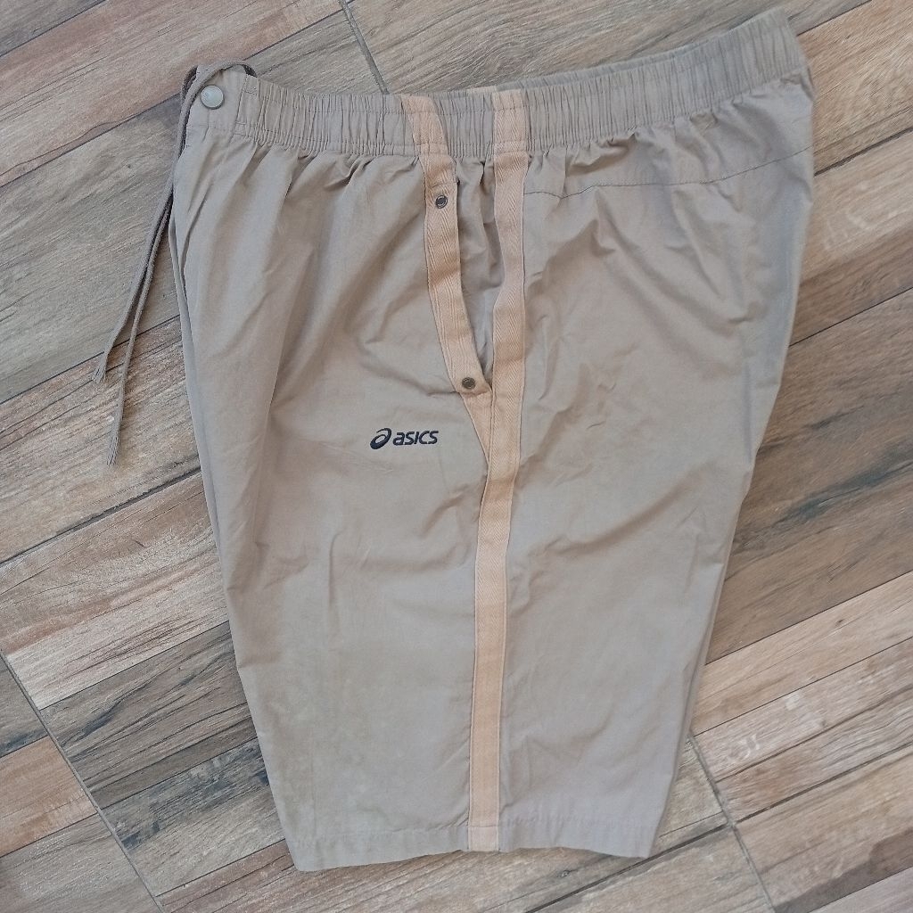 Celana pendek Asics second