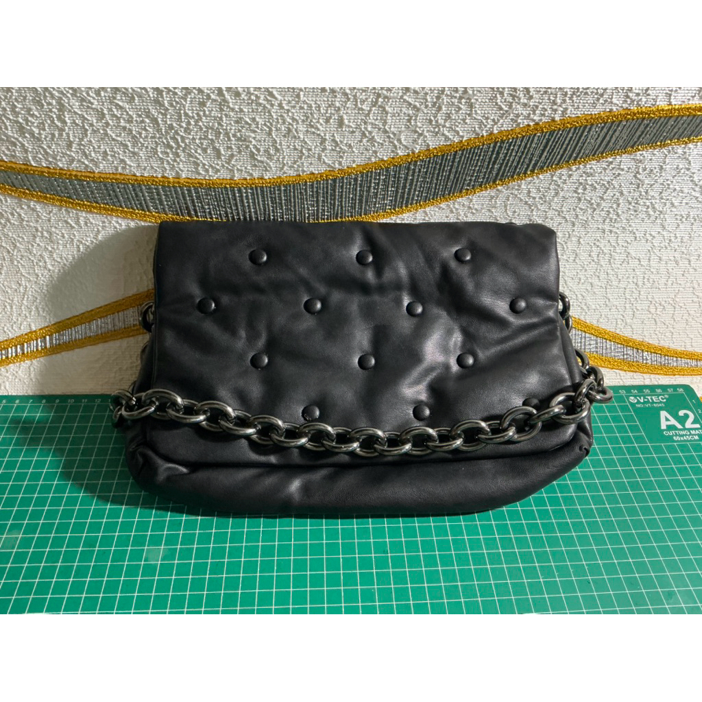 preloved murah tas zara rantai hitam black kulit