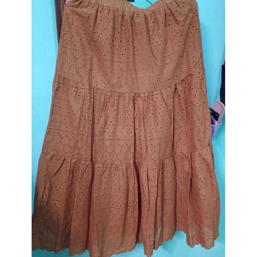 Rok katun bolong wanita