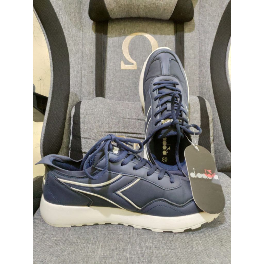 ( NEW) NO BOX SIZE 40 SEPATU DIAD0RA
