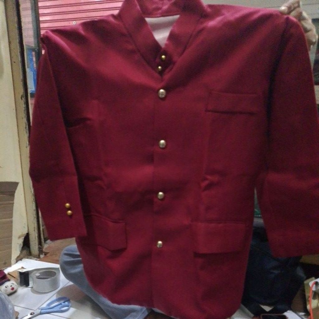 basofi anak laki2 merah