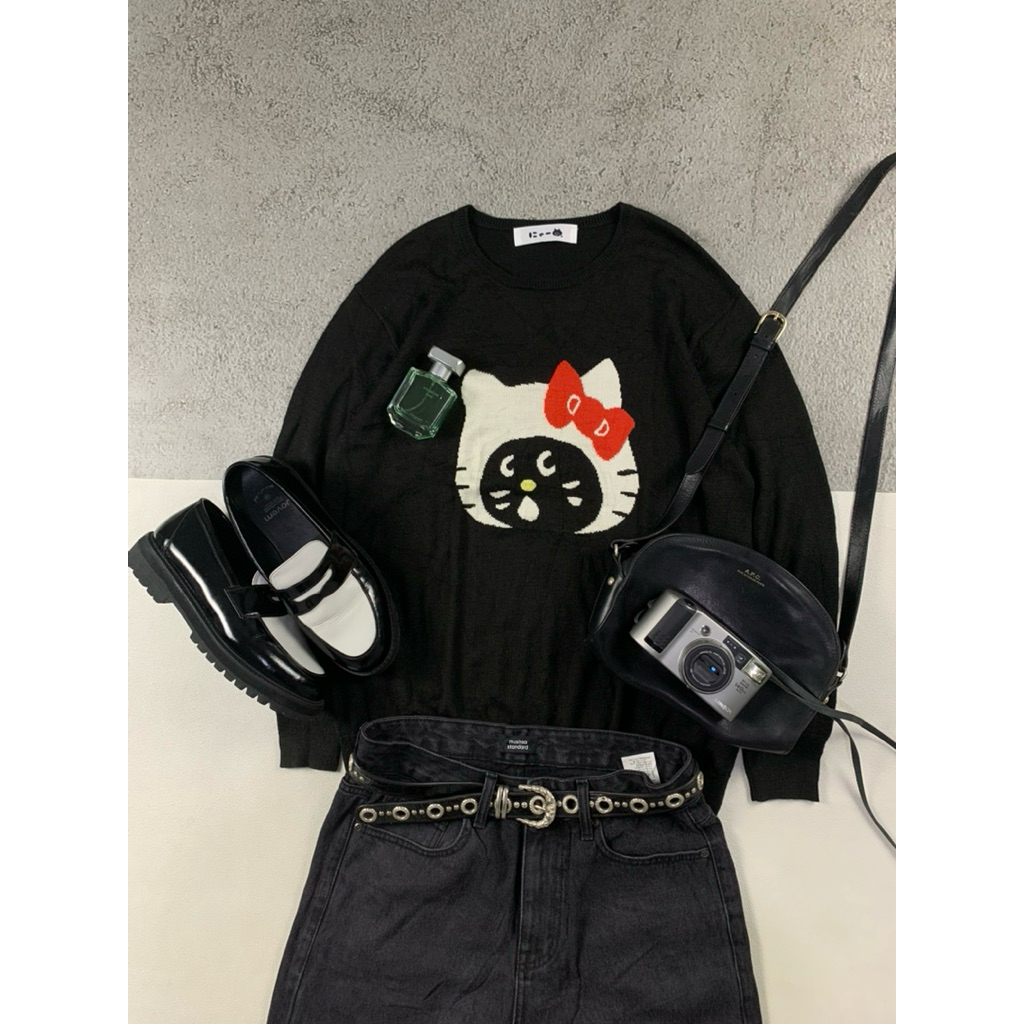 Nenet X hello kitty sweater knit  Size Medium  Panjang 67cm Lebar 56cm
