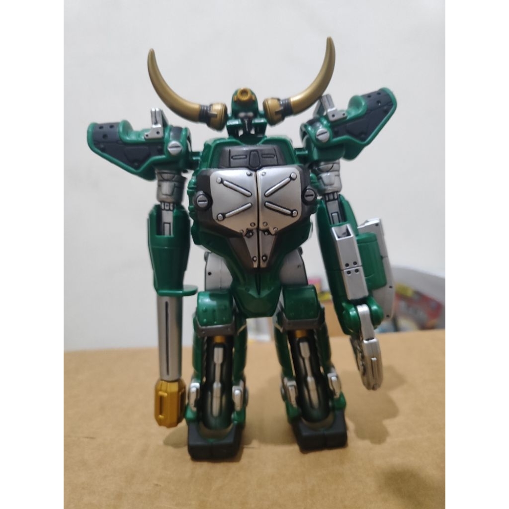 SHS Magnugiga (Mirror Monster Kamen Rider Zolda)