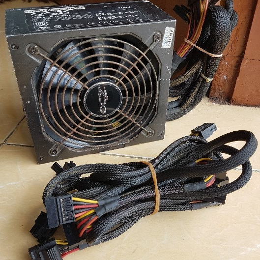PSU OCZ ModXStream 600w 80+ 2x8 pin vga Semi Modular