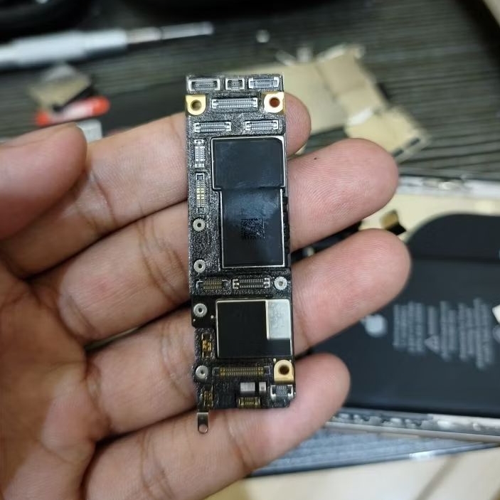 Mesin IP/IPHONE 11 Basic 128GB Lock Icloud + Faceid dan Spesker Atas