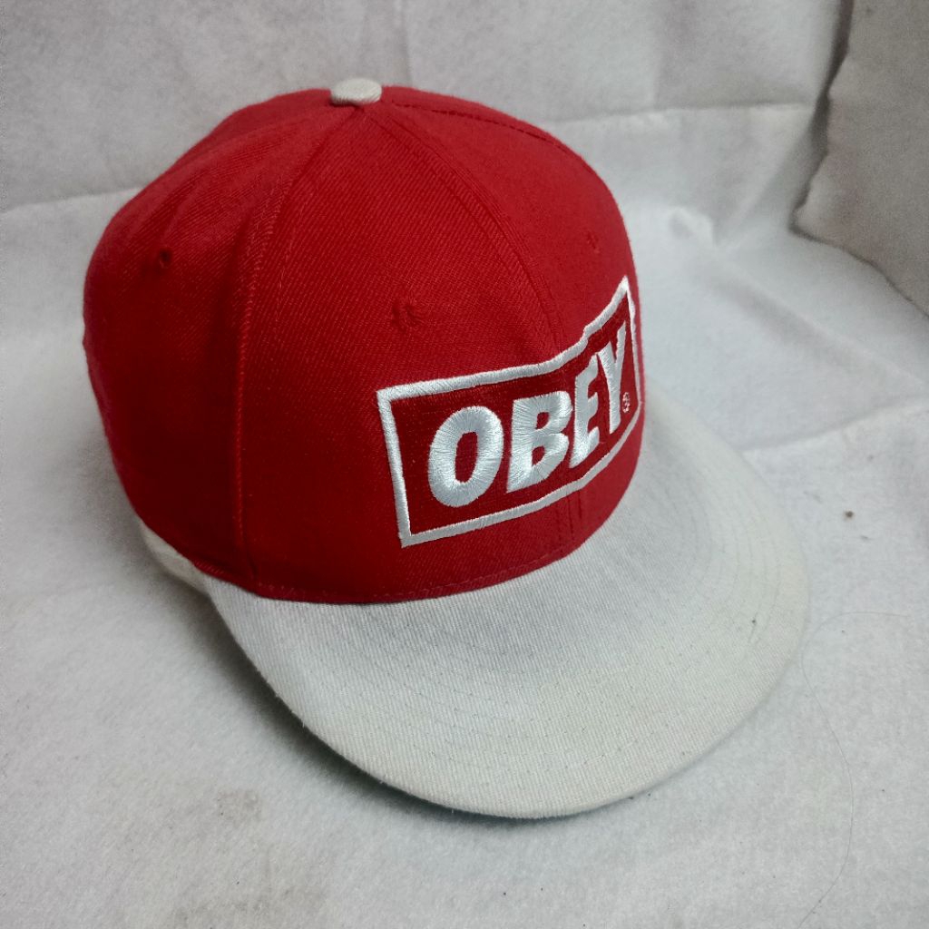 Topi OBEY Snapback Merah Putih Second Original No Minus