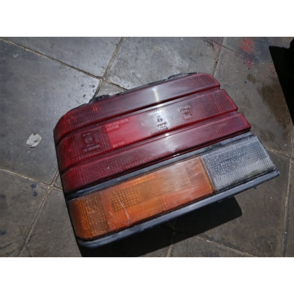 stoplamp kiri Suzuki Forsa 86-89