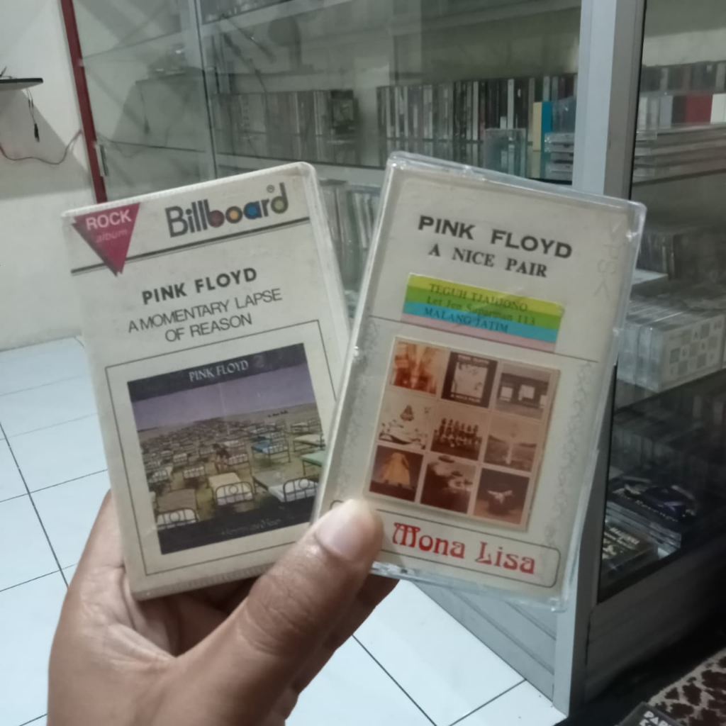 [USED ITEMS] Kaset Pita Original - Pink Floyd - A Momentary Lapse of Reason - A Nice Pair