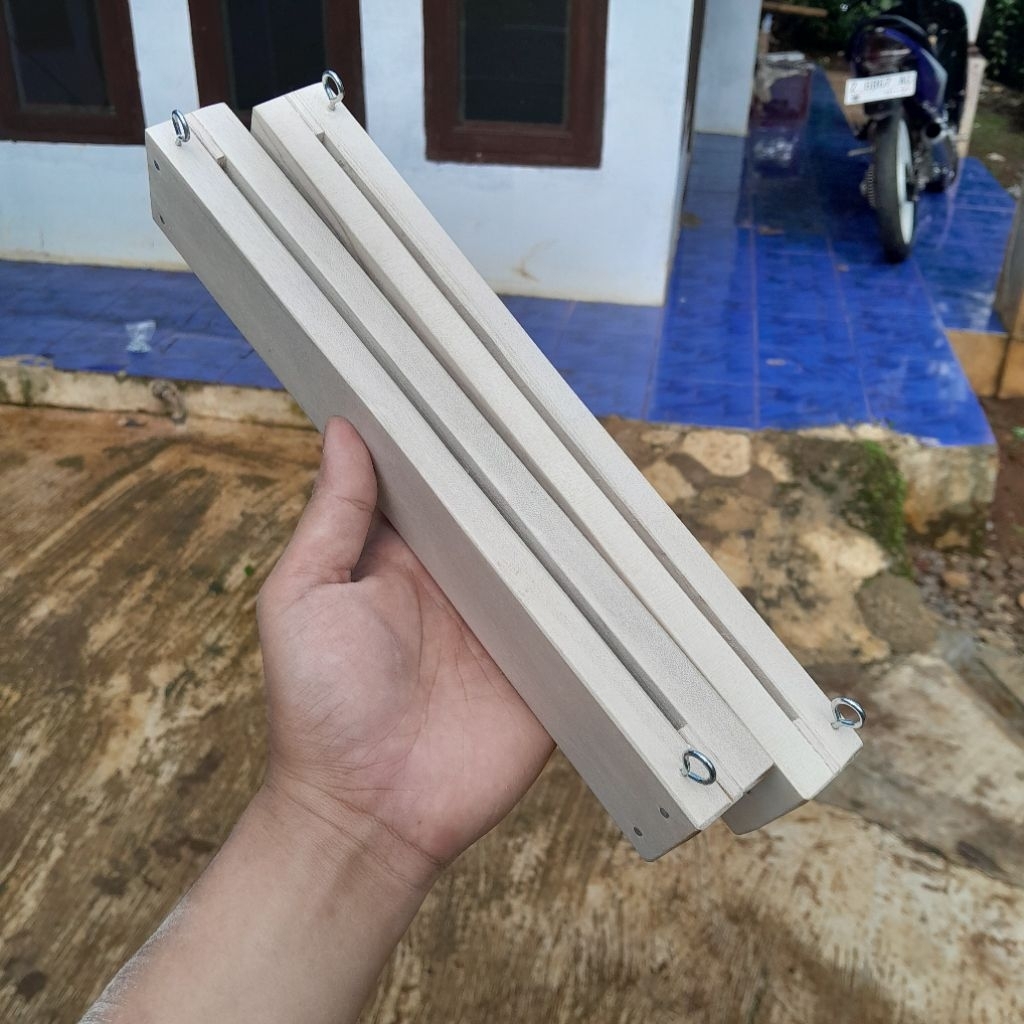 Gantungan Pisau Kayu/Knife Rack /rak pisau gantung kayu 35cm