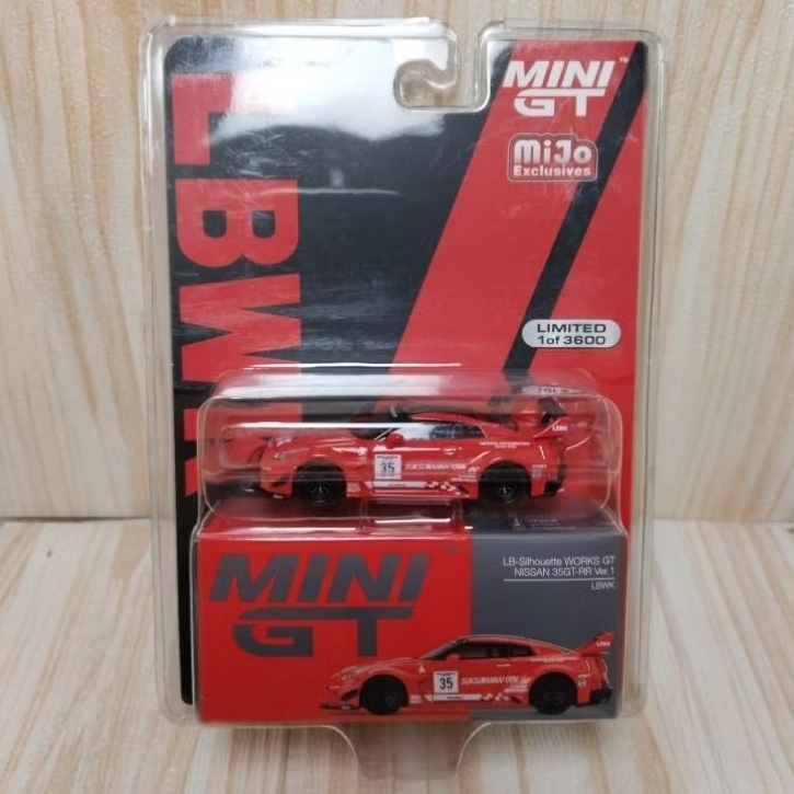 Mini GT Nissan GTR 35GT LBWK
