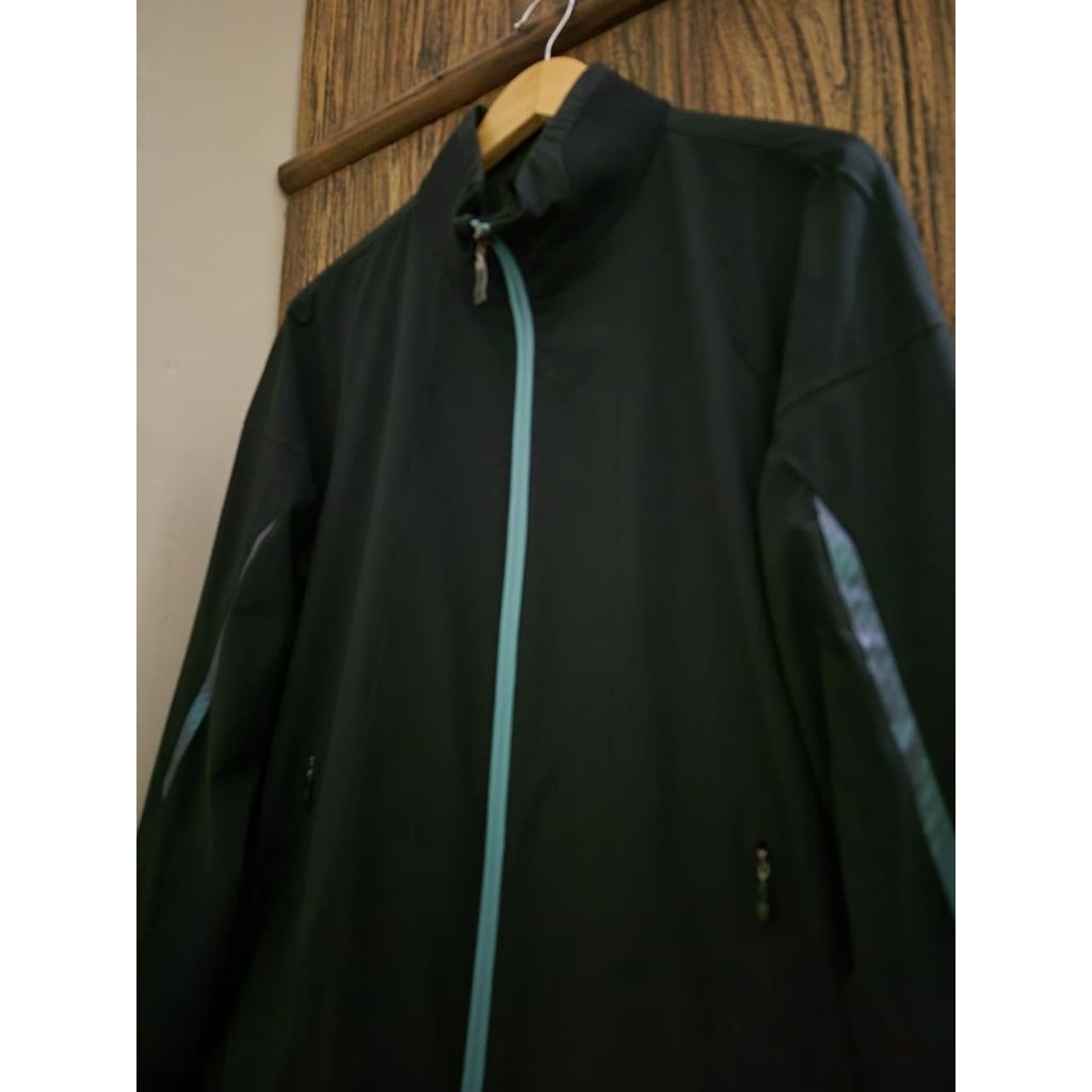 (PRELOVED) JAKET BOMBER BOSS