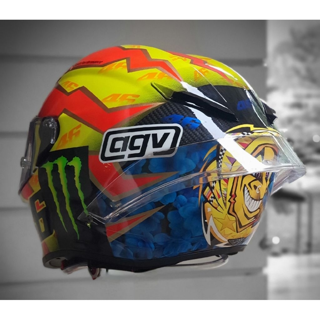 helm agv pista gp rr  helm baru. repaint baru size L atau m