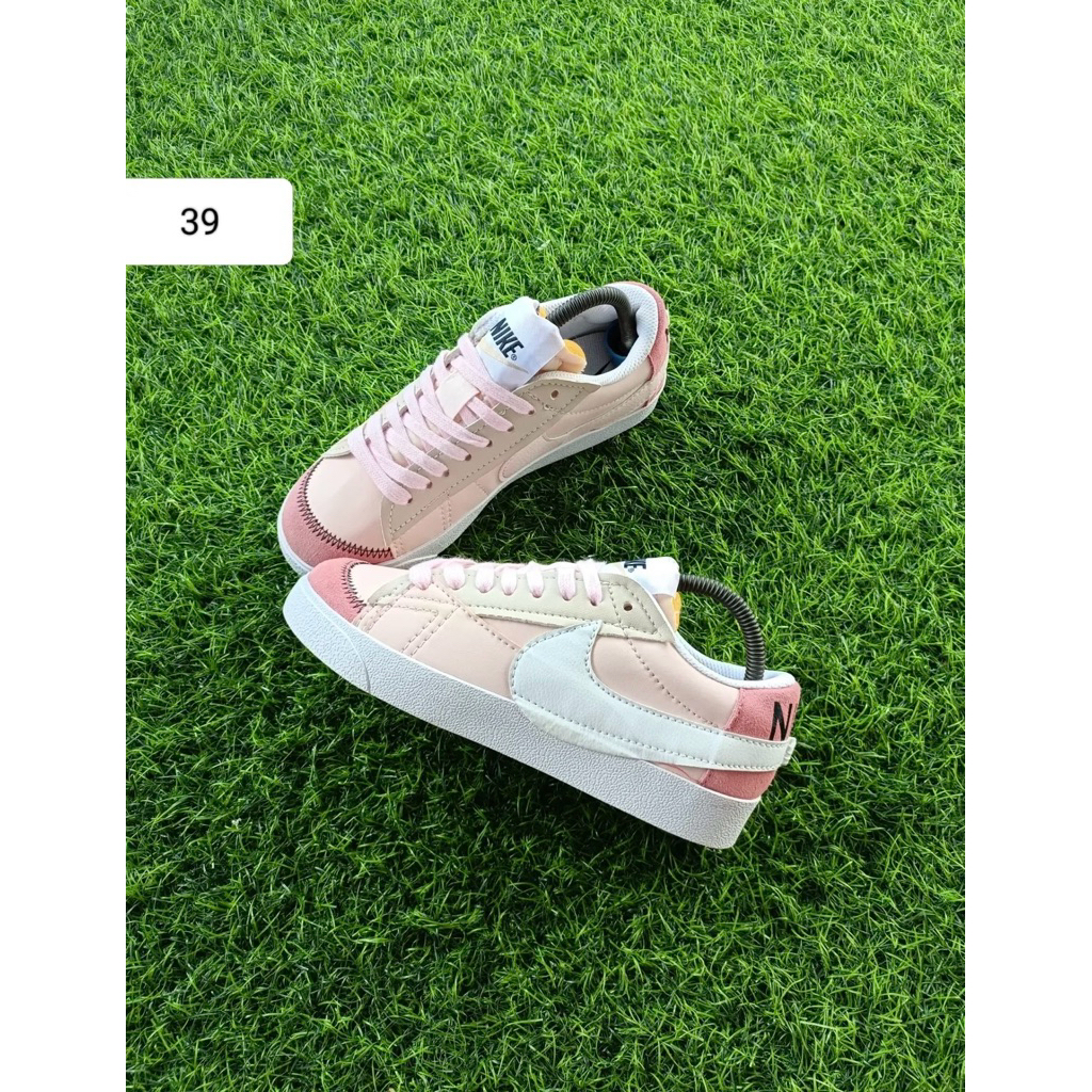 Nike Blazer Low 77 'Pink'