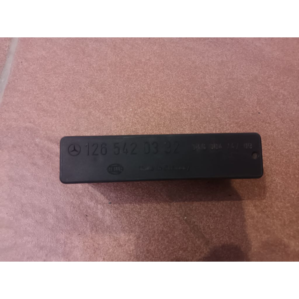Relay Lampu Mercedes W124 w126
