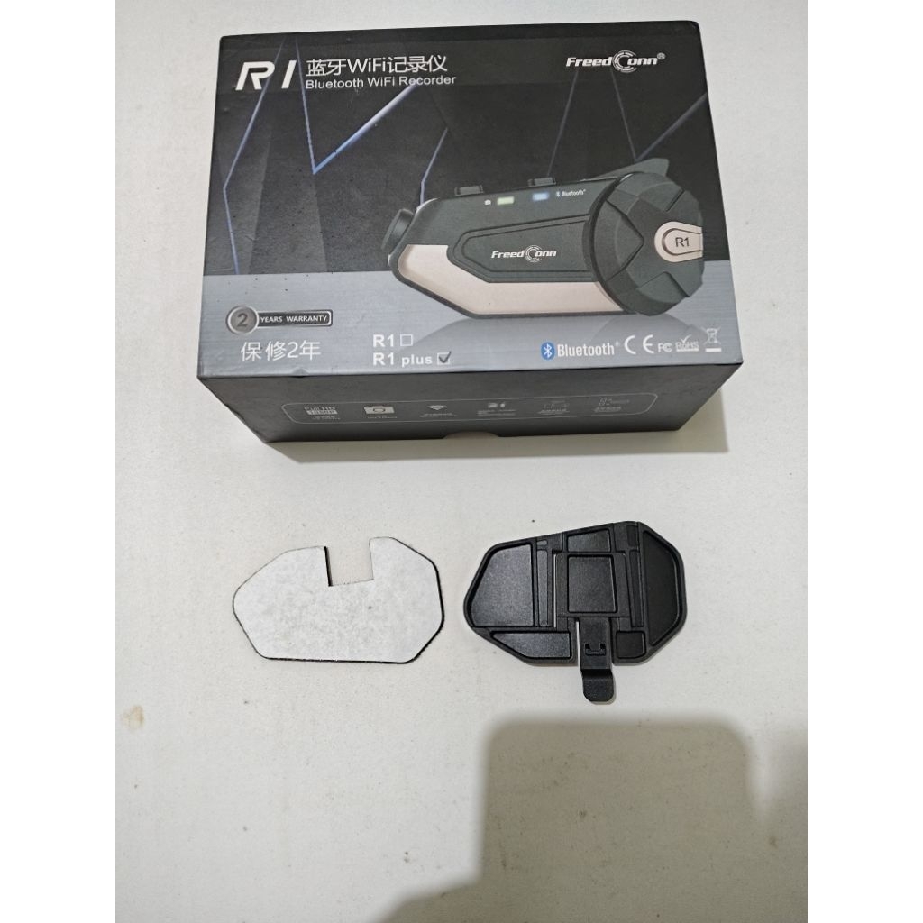 breket interkom freedconn r1 plus/pro model tempel original