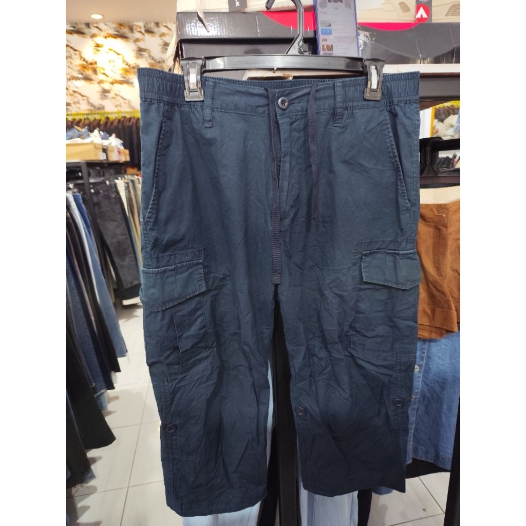 CELANA CARGO UNIQLO ORIGINAL, CELANA PENDEK CARGO, CELANA CASUAL, CELANA LIFESTYLE