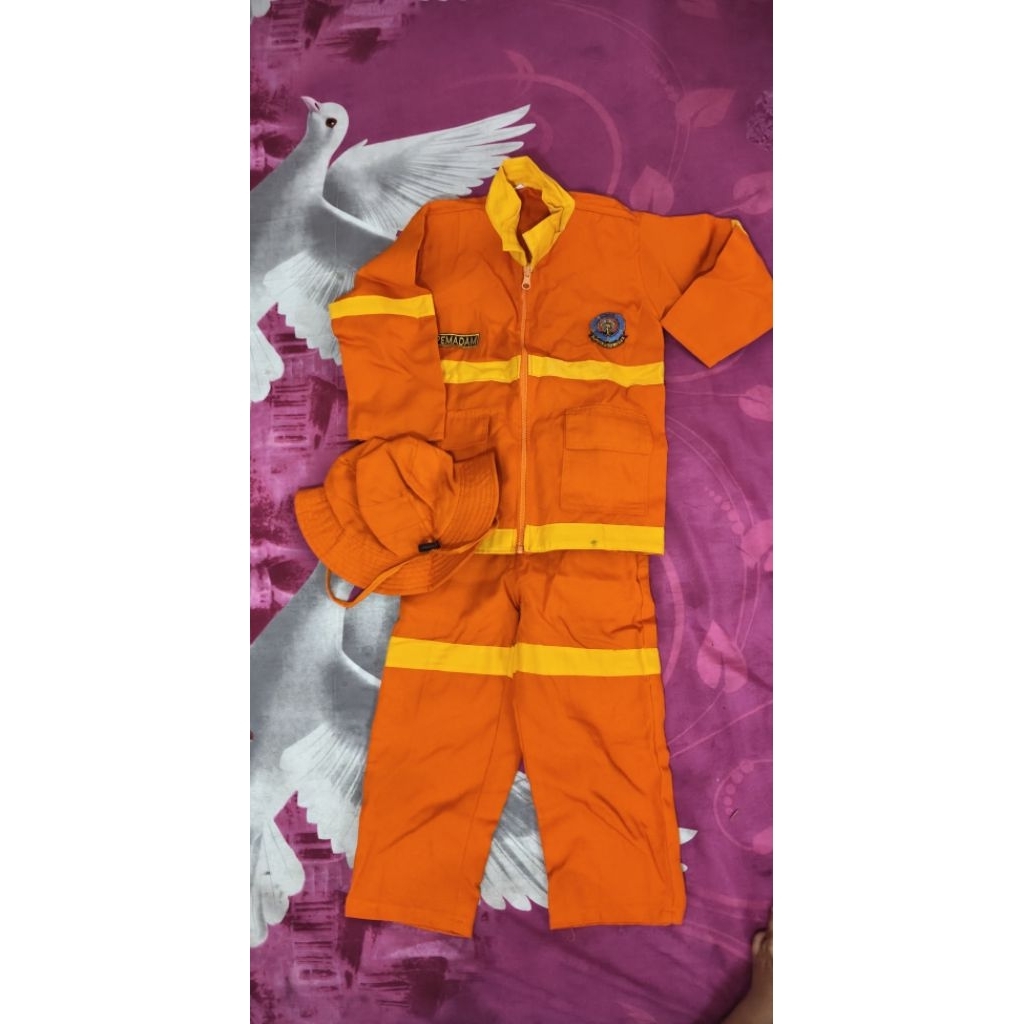 baju PL profesi pemadam kebakaran