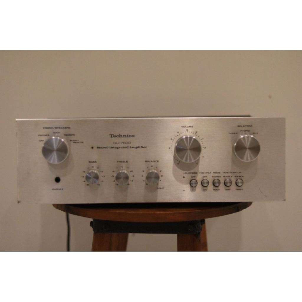 vintage amplifier Technics SU 7600