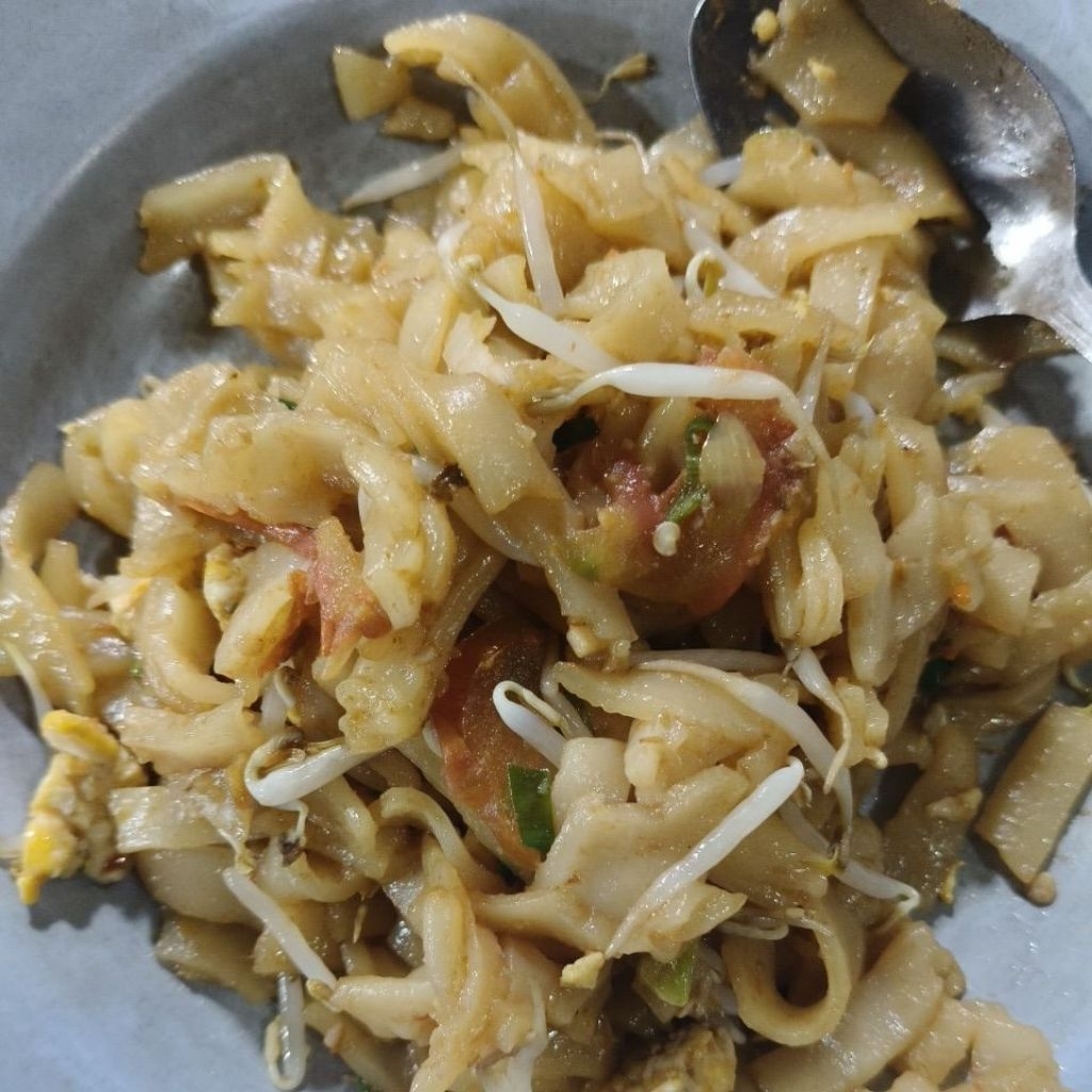 Mie kwetiaw / kwetiau segar/basah 500 gr