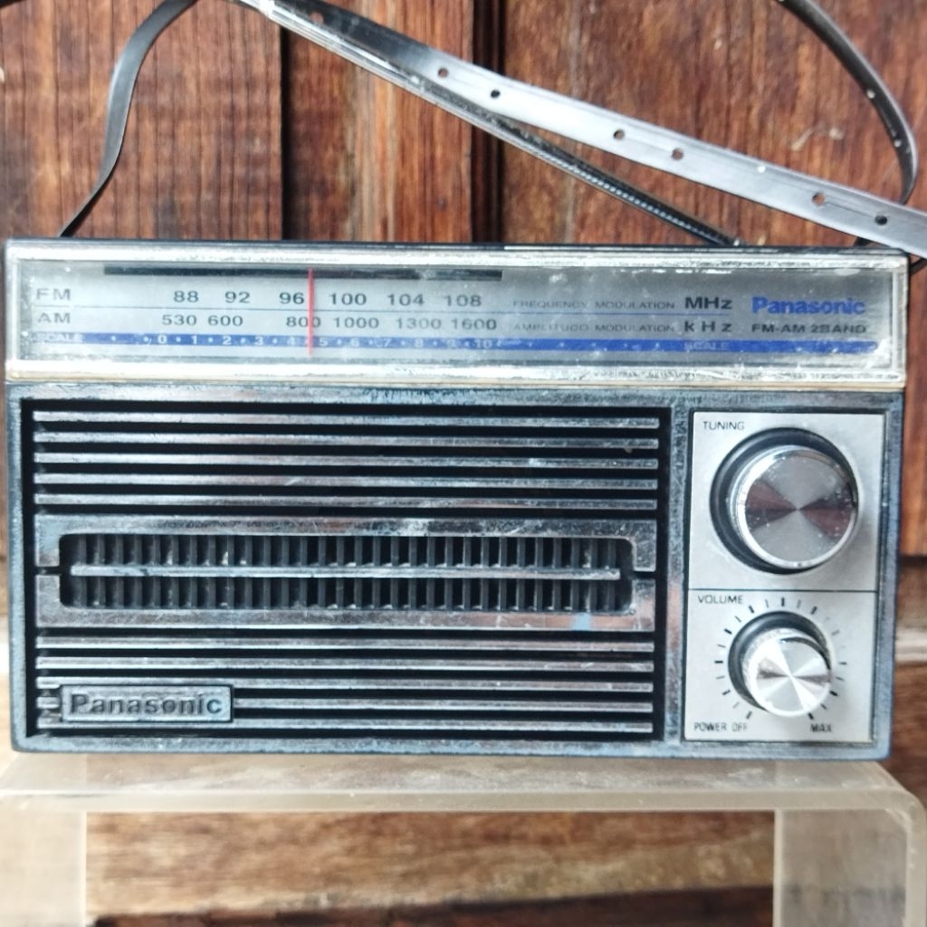 Radio panasonic jadul portabel baterai AM/FM bekas normal