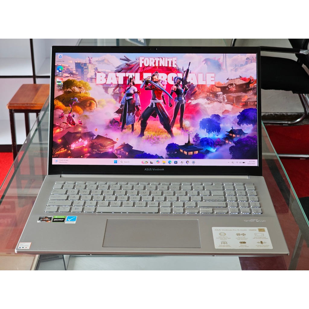 ASUS Vivobook Pro 15 OLED AMD Ryzen 9 5000 Series Ram 16 Nvidia RTX 3050 Studio OLED Pantone Validat