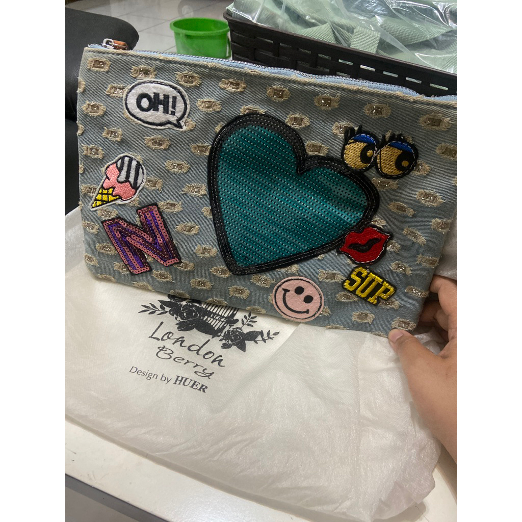 Tas London Berry by Huer Jeans Clutch Besar