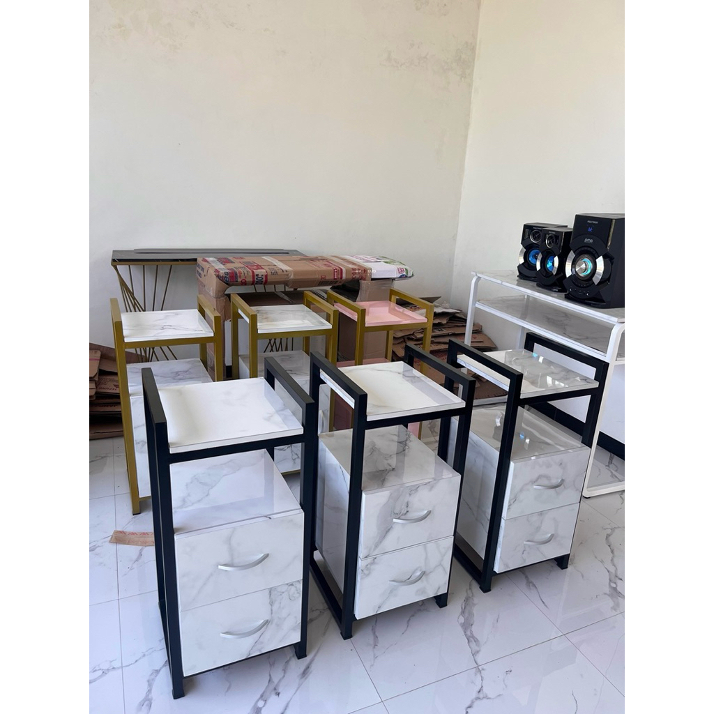 Rak Nakas minimalis | Meja salon | Meja Barbershop