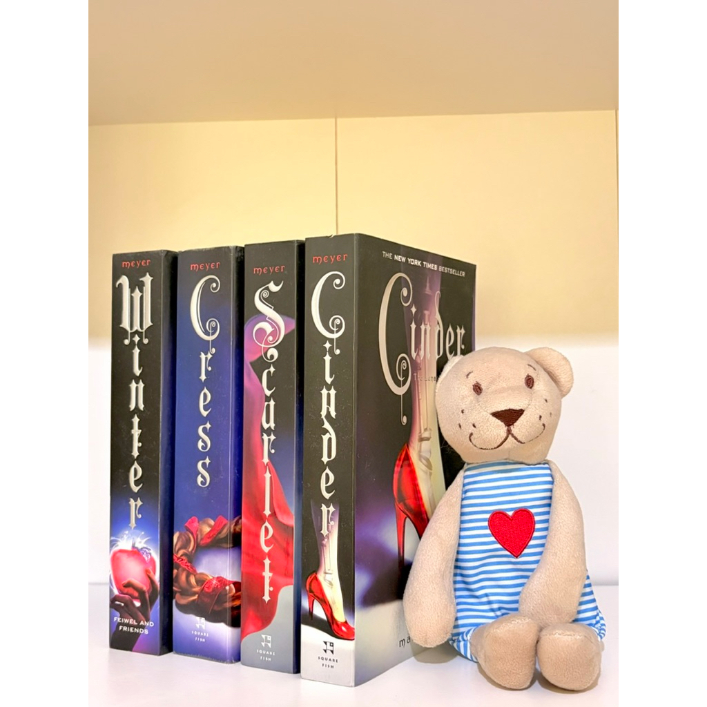 Cinder The Lunar Chronicles Marissa Meyer | Scarlet | Cress | Winter | Fairest