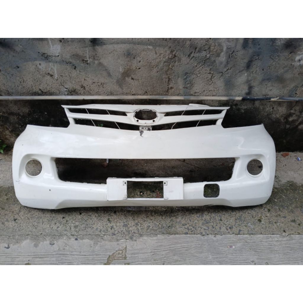 bumper bemper depan avanza 2013